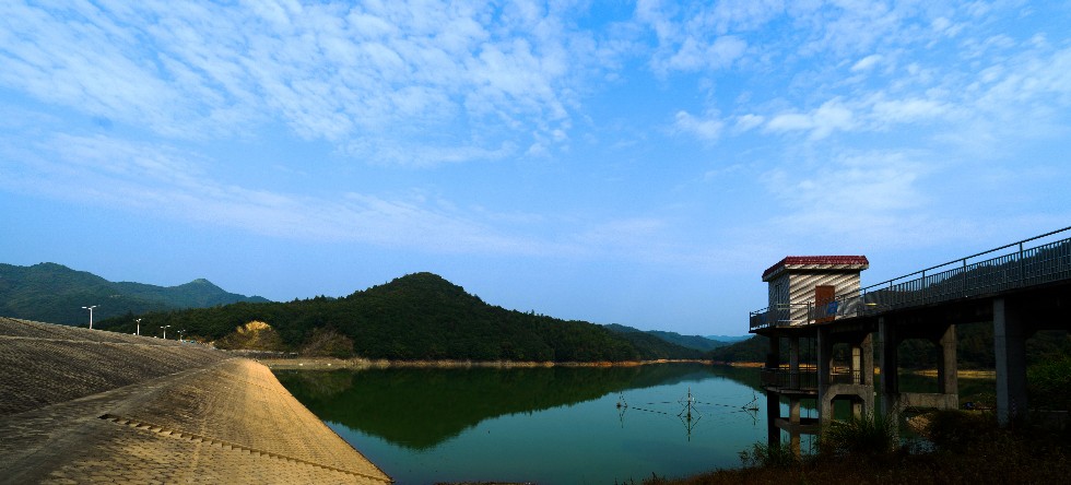 东至县大板水库除险加固工程.jpg